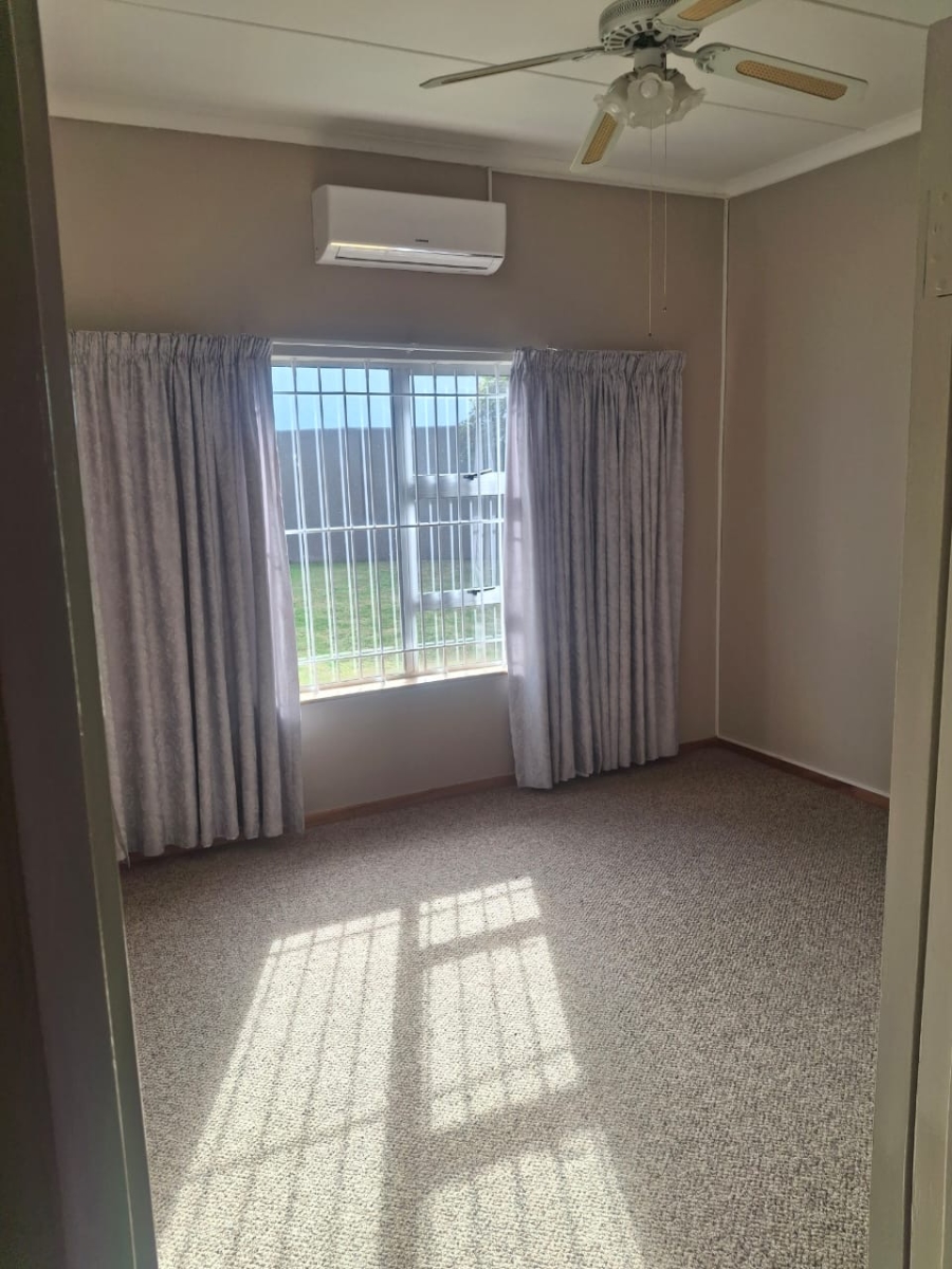 4 Bedroom Property for Sale in Vanes Estate Eastern Cape